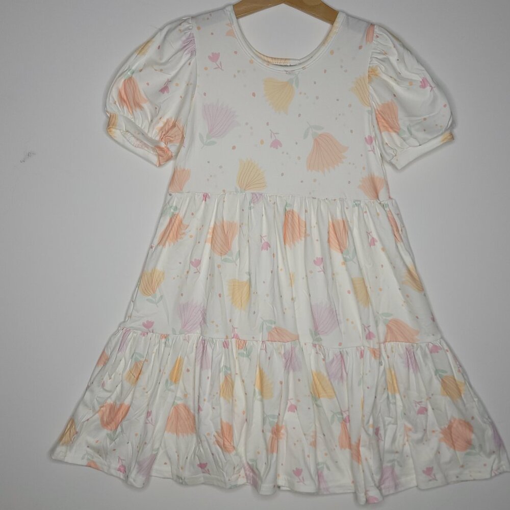 DotDotSmile Size 3/4 Tier Dress - NWT White with flowers print